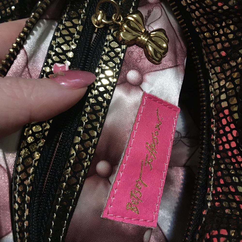 Betsey Johnson vintage gold bag! 💛 - Picture 6 of 8